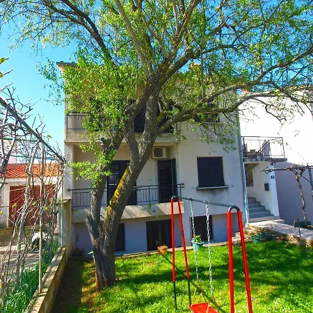 Dean 1595 Apartment Fazana