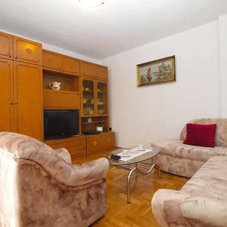Dean 1595 * Fažana